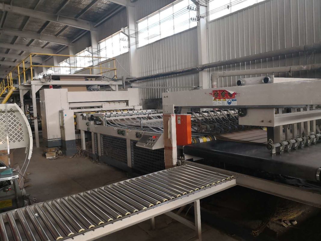 Yüksek Verimli Kullanılmış Oluklu Kutu Yapma Makinesi Karton Üretim Hattı